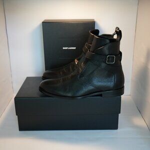 Yves SAINT LAURENT